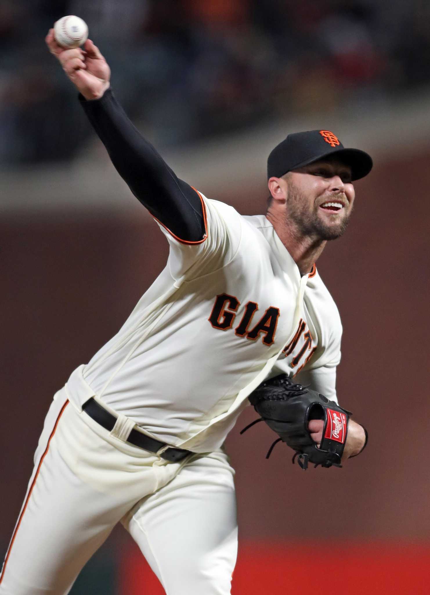 Giants' Madison Bumgarner breaks bone in his pitching hand - The Boston  Globe