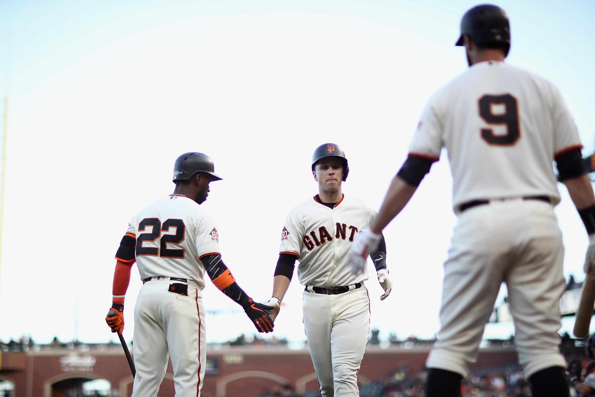 Giants beat Marlins after Miami's Straily, Mattingly tossed