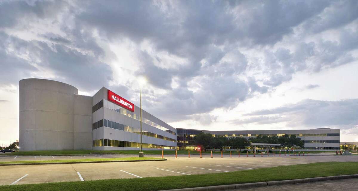 A local private investment group has purchased Halliburton's former Oak Park campus. The 48-acre campus, located just west of Bellaire Boulevard and the Sam Houston Tollway in Westchase, contains a 568,000-square-foot office building, a 17,500-square-foot fitness facility, a daycare center, central plant and five-level parking garage. JLL handled the sale in conjunction with Williams & Williams.