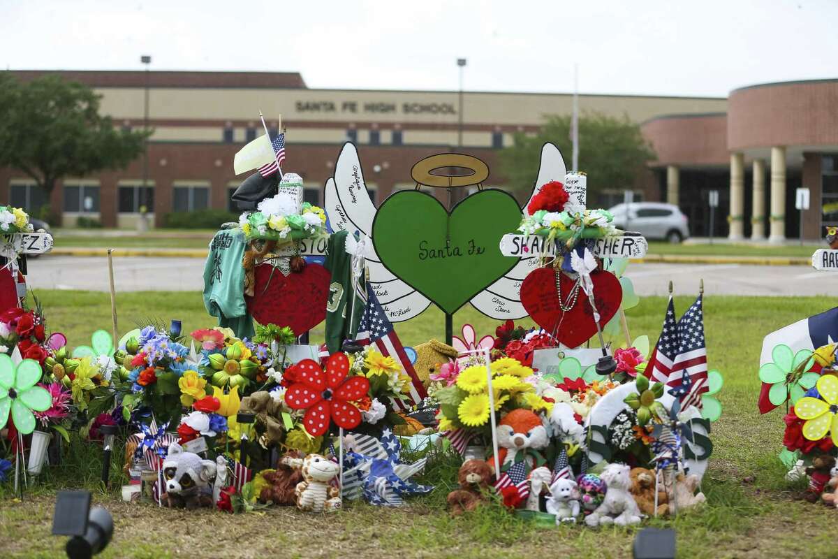 The memorial in front of Santa Fe High School along Highway 6, Monday, June 18, 2018 in Santa Fe. ( Mark Mulligan / Houston Chronicle )