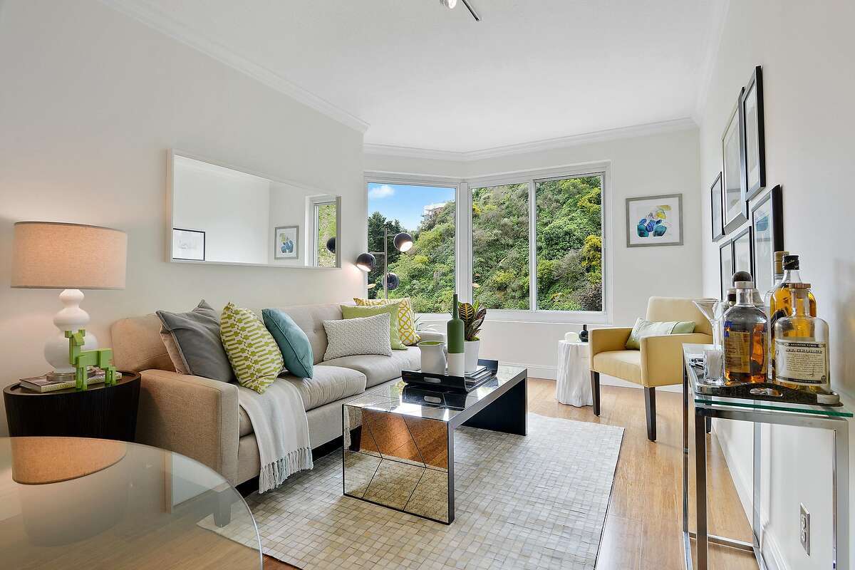 Corner unit in Parc Telegraph building open Sunday
