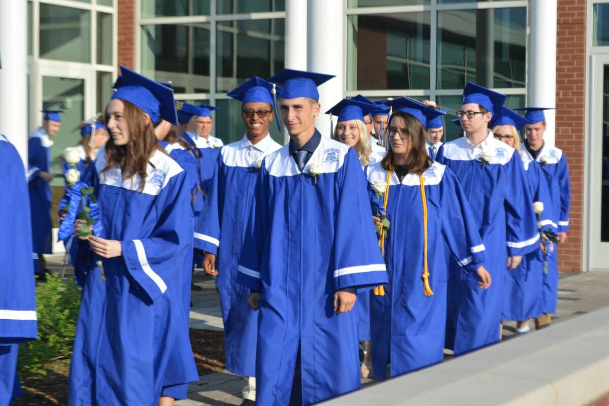 east-hampton-high-school-graduation-2018