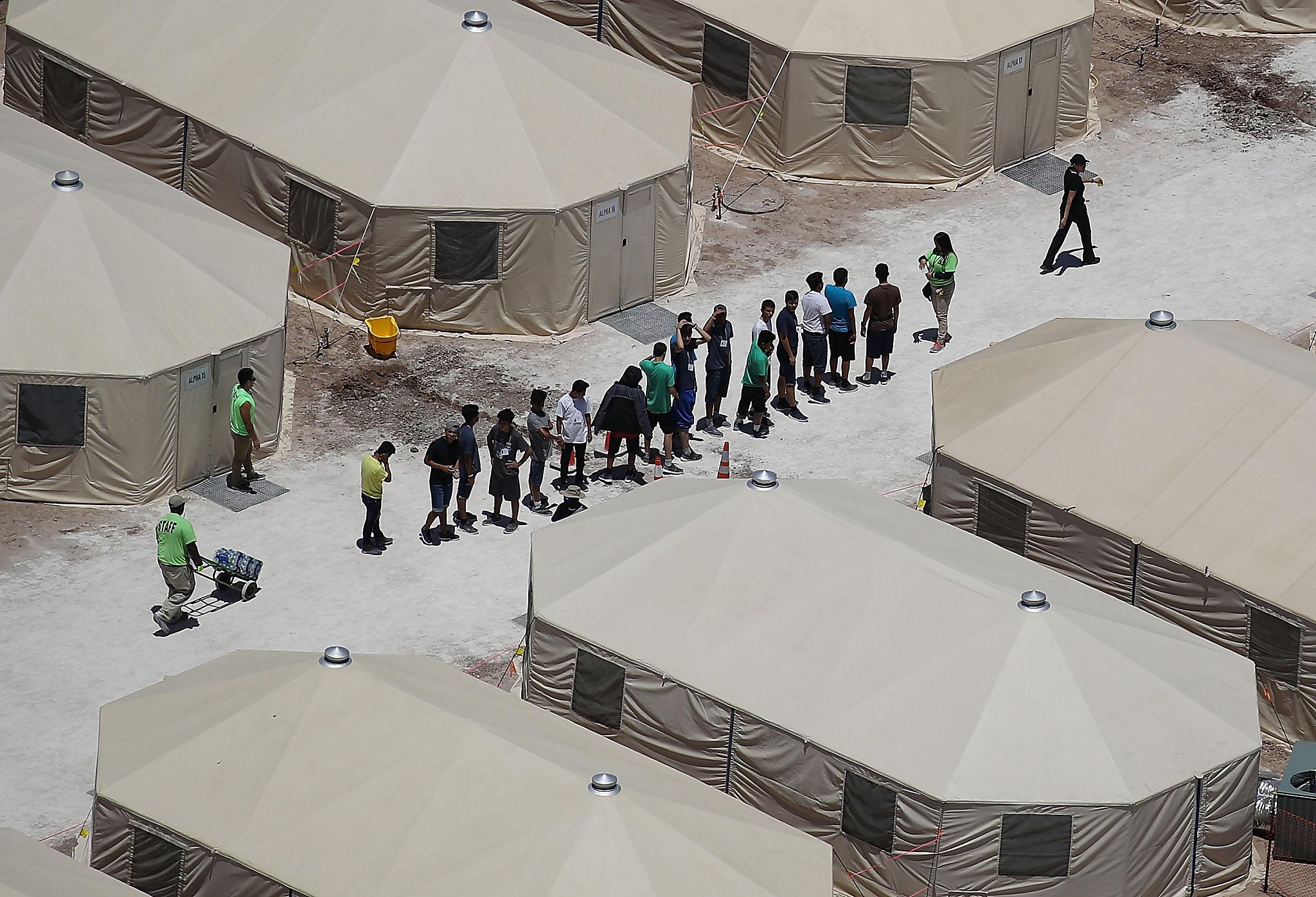Laredo city council pushes against migrant tent facility near International Bridge