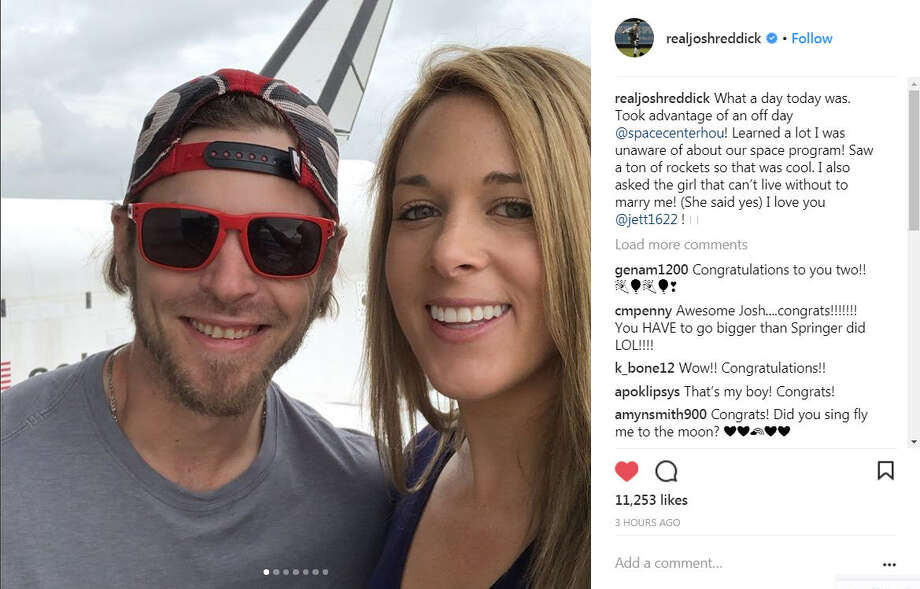 Houston Astros OF Josh Reddick proposes to girlfriend Jett Elkins at
