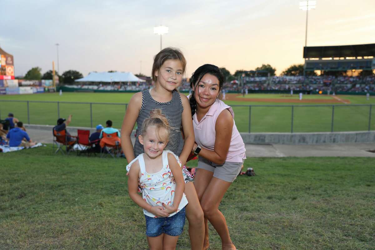 At Nelson Wolff Stadium on June 21, 2018, the Flying Chanclas de San Antonio defeated the Midland RockHounds by a score of 5-1. This family fun event had fans on their feet cheering players, free t-shirts, and the Puffy Taco.