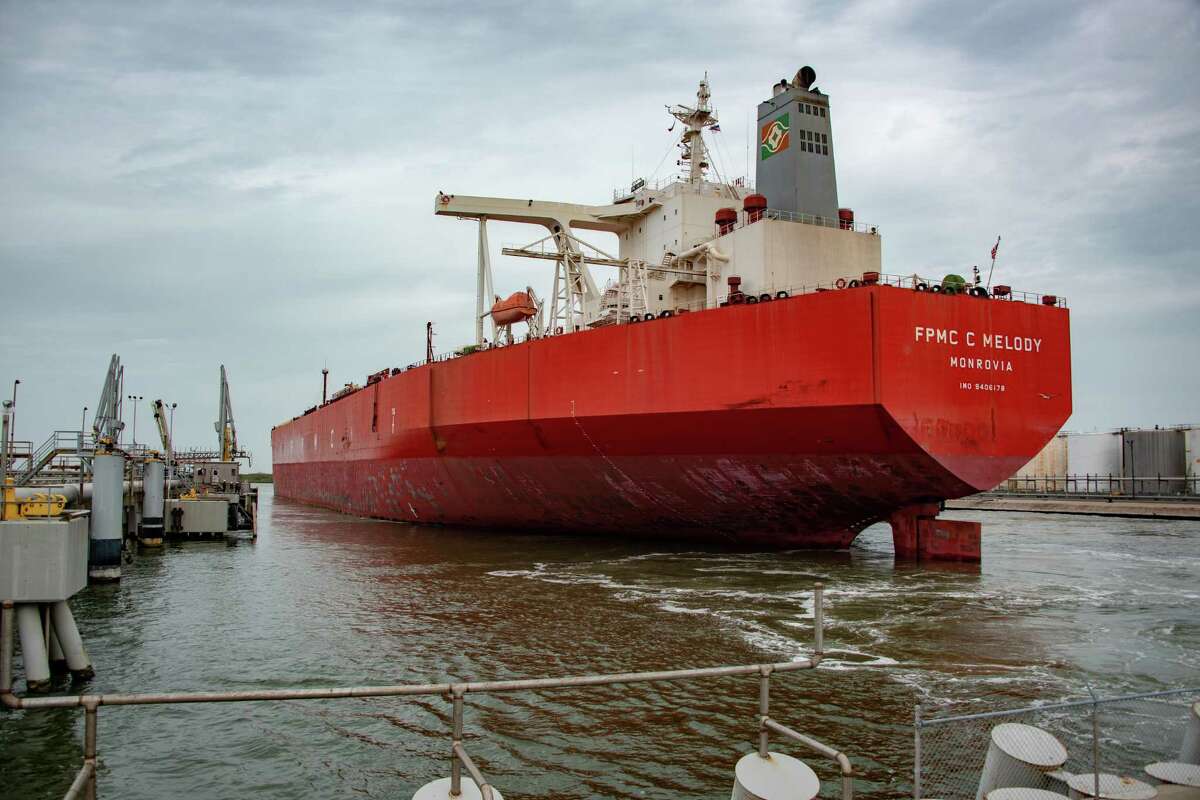 Enterprise makes final investment decision on offshore crude oil export