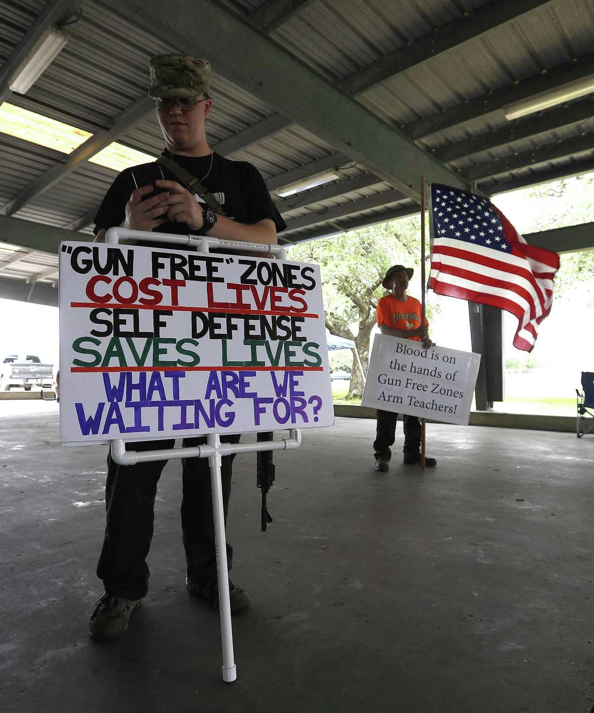 Low turnout marks progun rally in Santa Fe