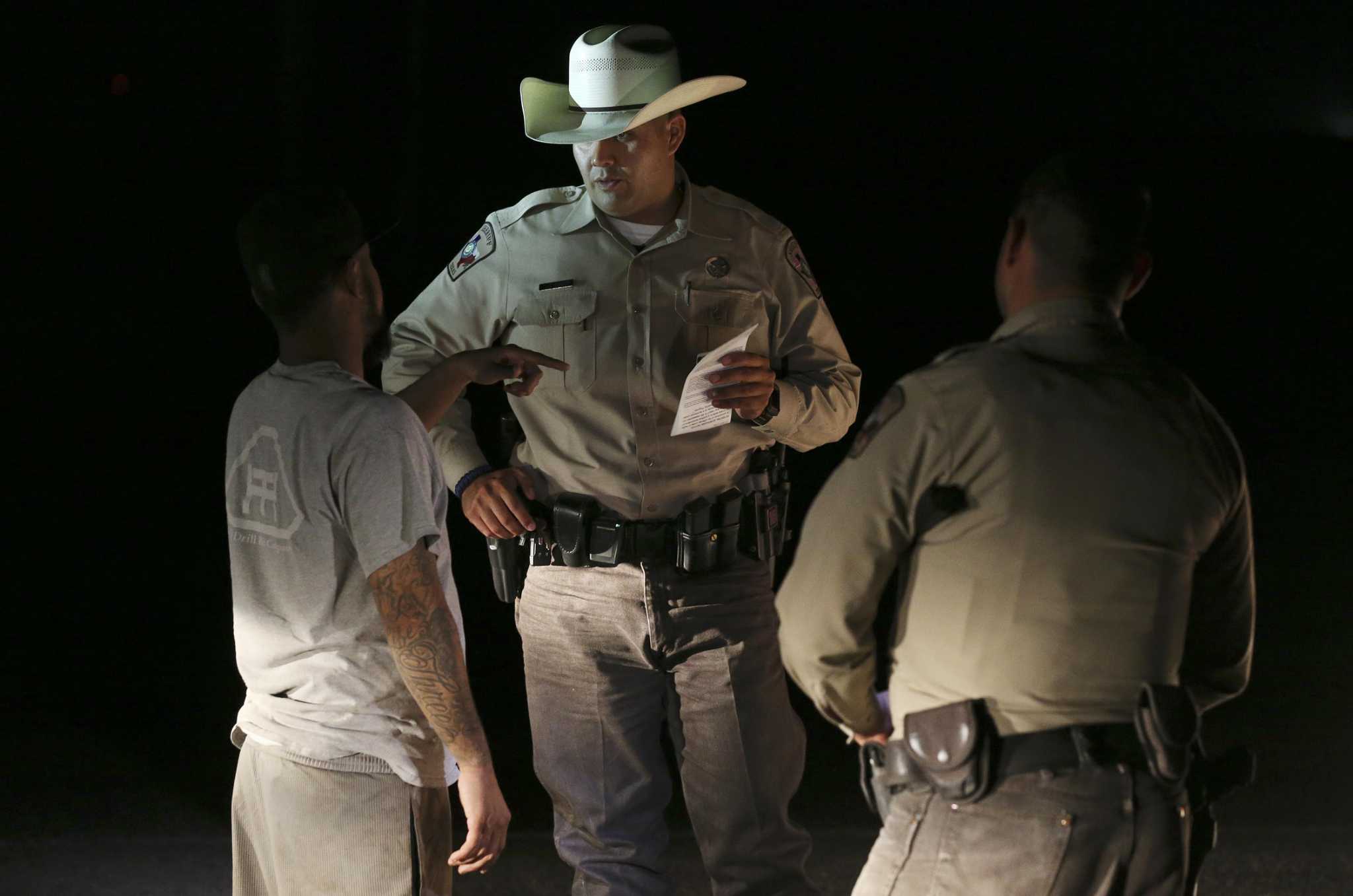 In rural Dimmit County, deputies tackle immigrant smugglers