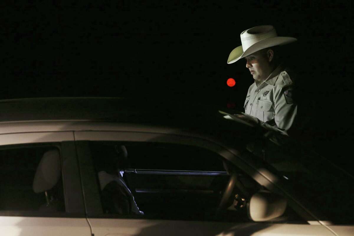 In rural Dimmit County, deputies tackle immigrant smugglers