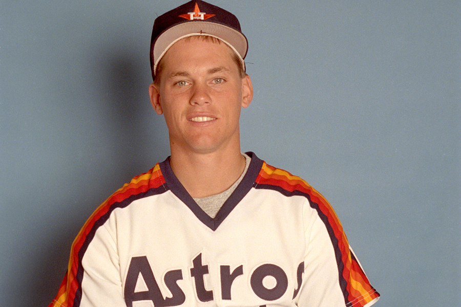 Houston Astros Craig Biggio plays in a game against the Chicago