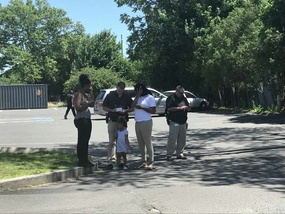 1 hurt in shooting in Hamden New Haven Register