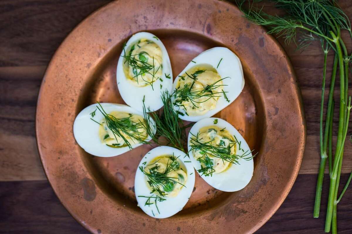 Recipe Deviled Eggs with Peas, Chives and Dill