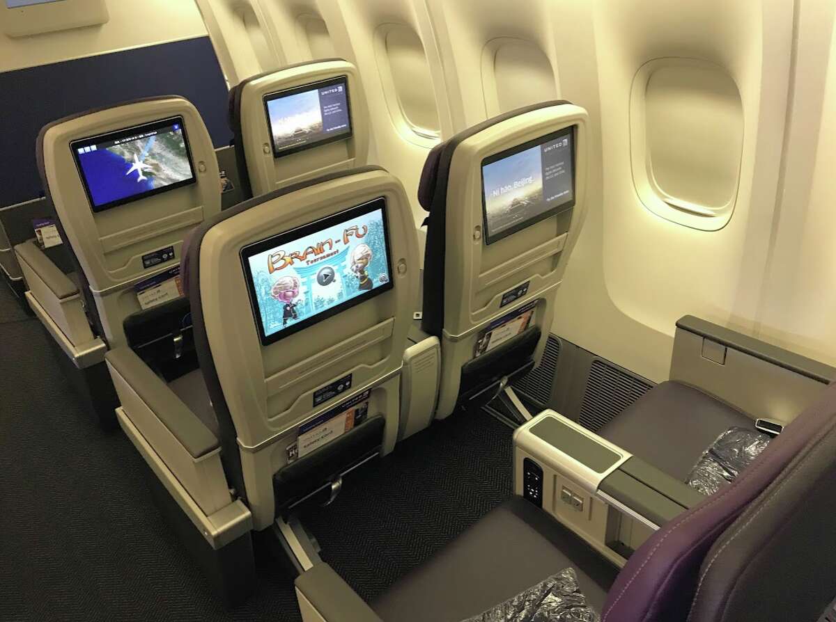 United Boeing 777 Premium Economy