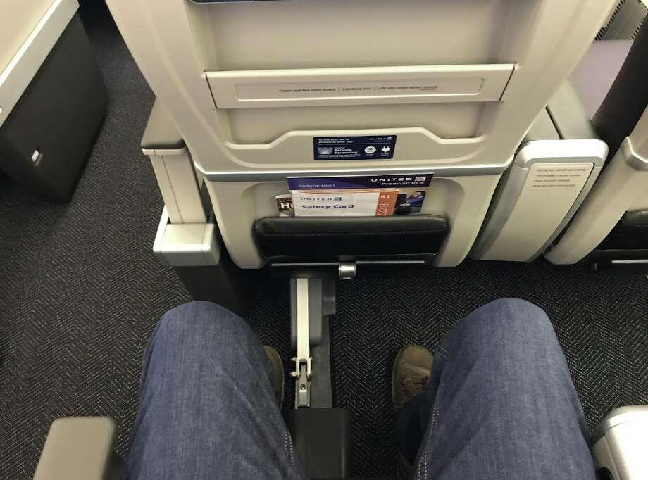 First look: United’s purple Premium Plus seat - SFGate