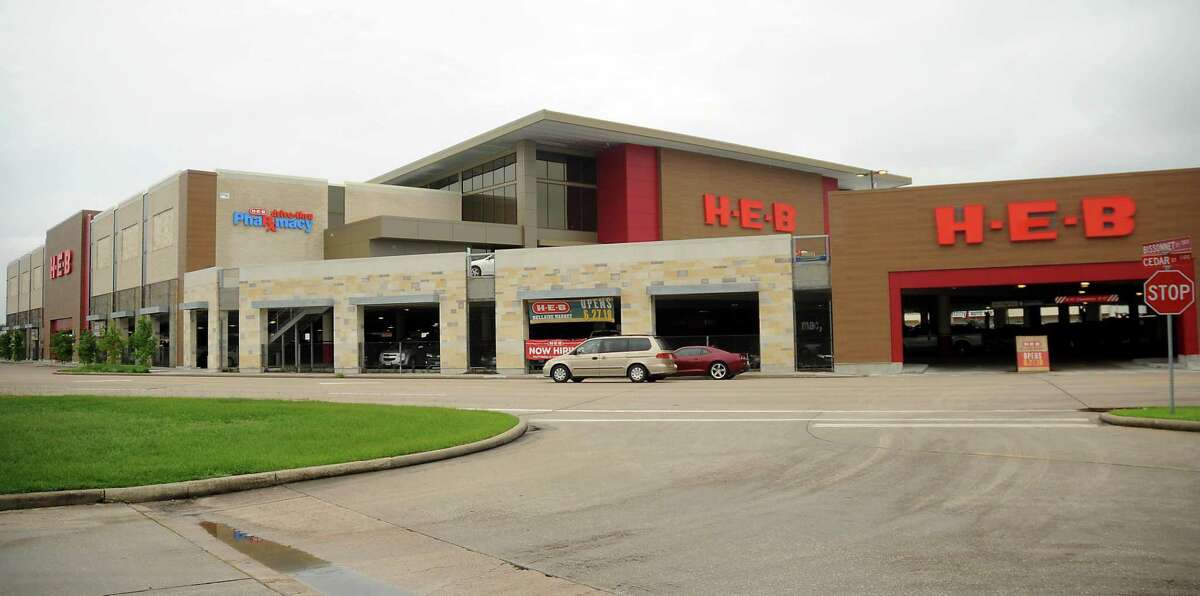 Outside view at the new HEB store on Bissonnet in Bellaire Thursday June 21,2018.(Dave Rossman photo)