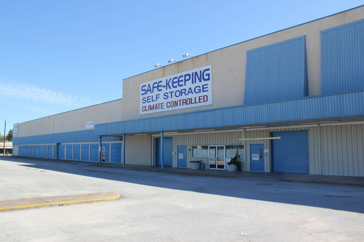 Merit Hill Capital has purchased the 782-unit Safe Keeping Self Storage facility at 120 S. Alexander Drive New York-based Merit Hill Capital has purchased the 782-unit Safe Keeping Self Storage facility in Baytown from Houston-based Weiss Realty Group. The 76,485-square-foot property at 120 S. Alexander Drive in Baytown.