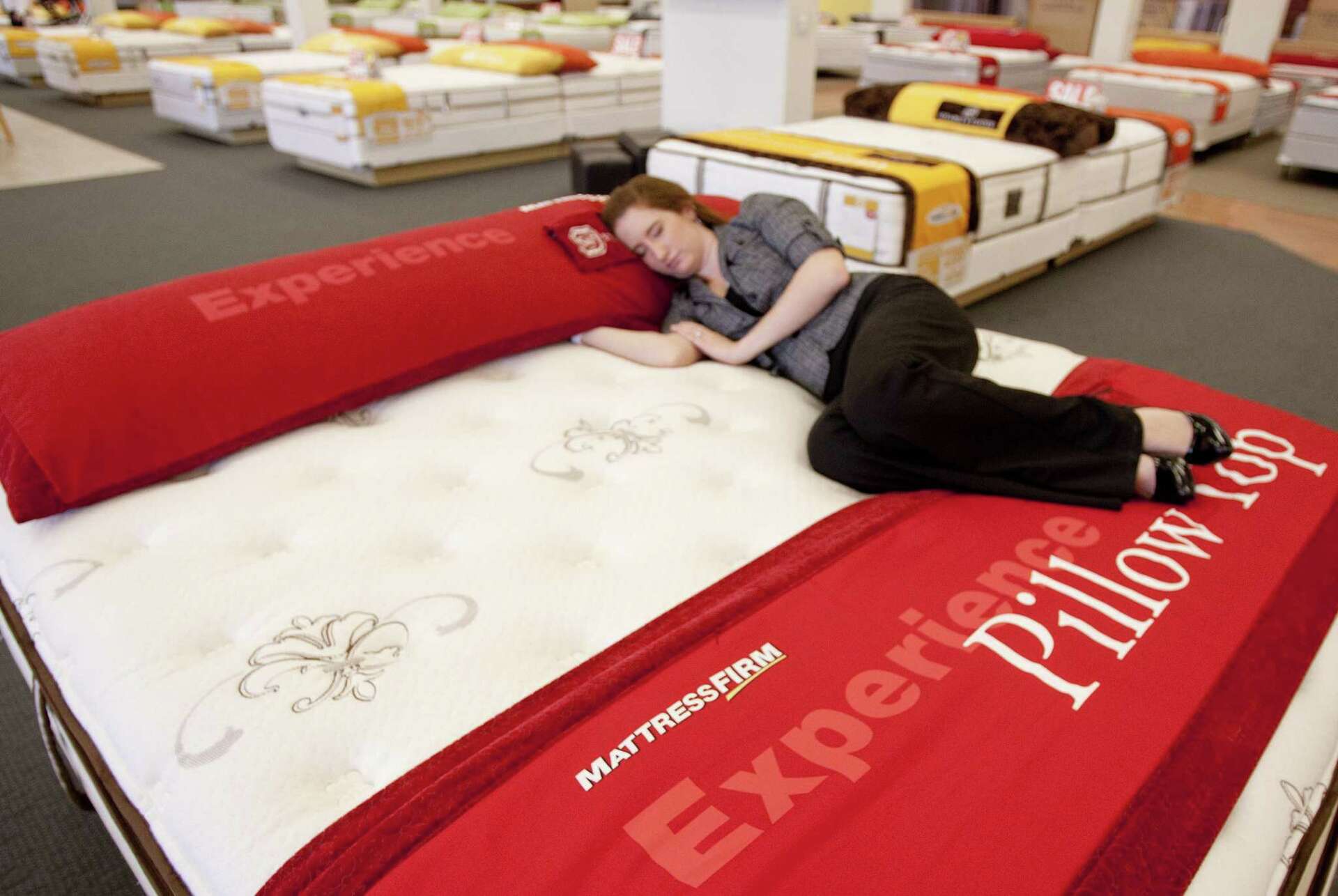 Mattress Firm makes up with Tempur Sealy to carry Tempur Pedic beds