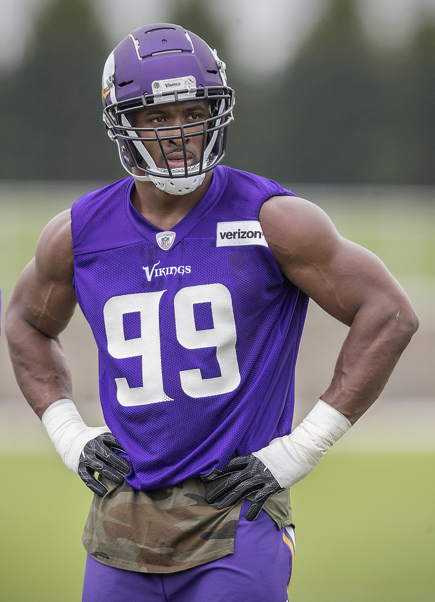 Minnesota Vikings Danielle Hunter #99 2018 Salute to Service