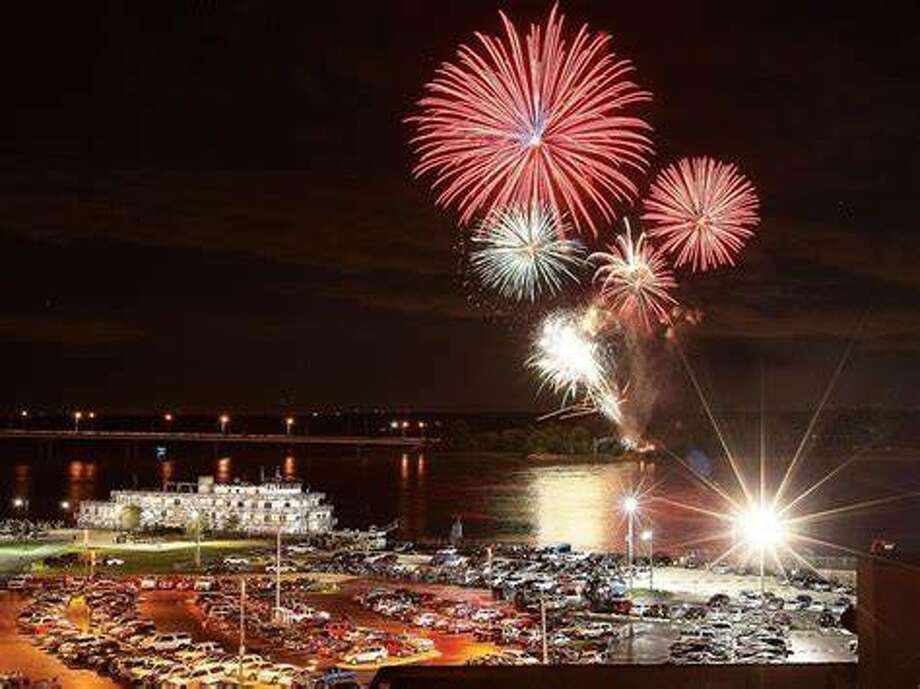 9 places to watch fireworks in the Riverbend Alton Telegraph