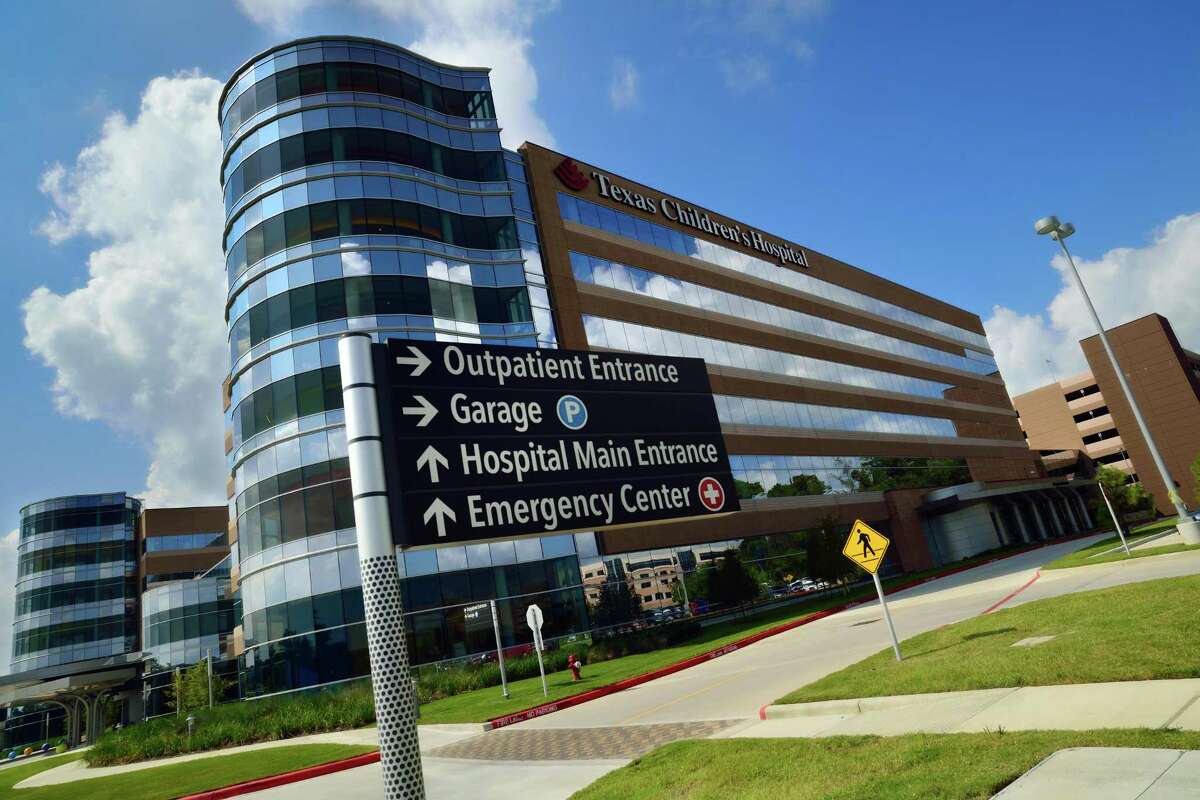 The exterior of Texas Children's Hospital The Woodlands.