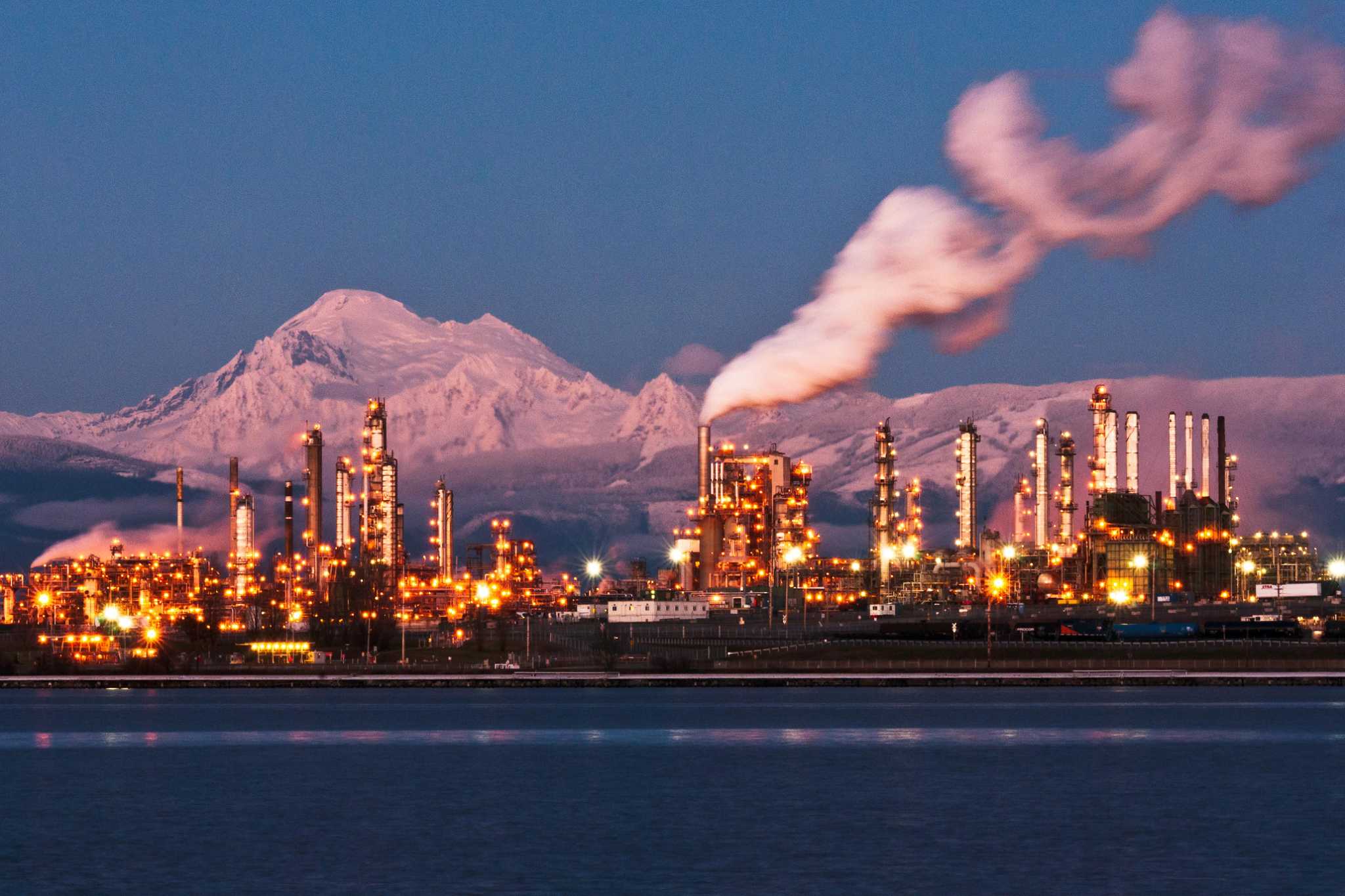 Millions of Texas oil dollars flowing into carbon fee fight in