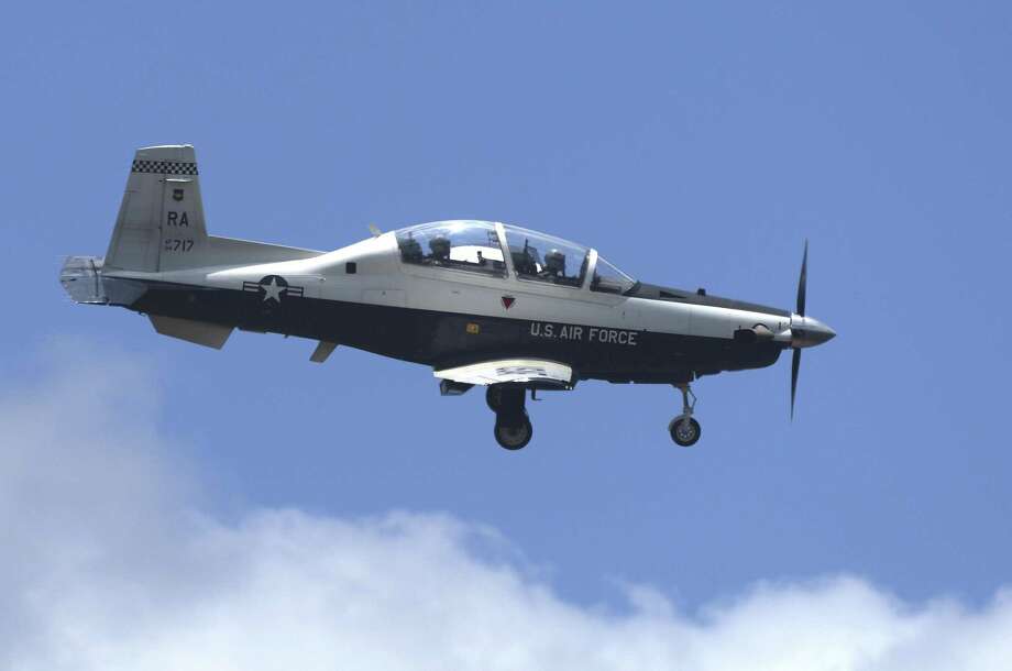 Commander halted Randolph training flights over pilots’ concerns San
