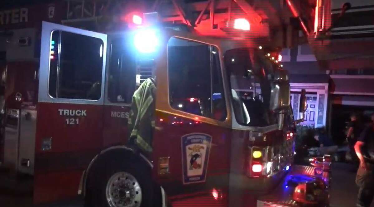 Woman hospitalized after Kingwood apartment fire