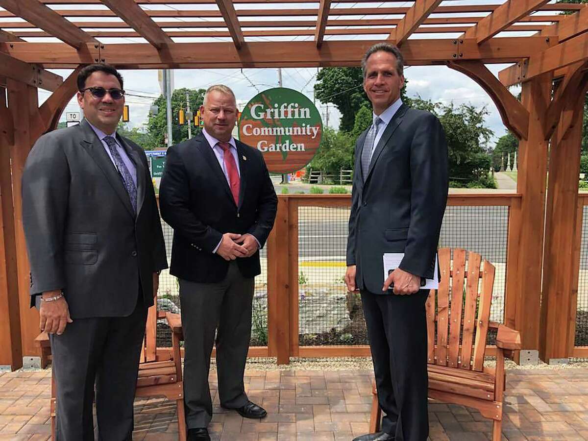Left to right; Valley United Way Board of Directors Chairman Joseph Pagliaro, Derby Mayor Rich Dziekan and Griffin Hospital President & CEO Patrick Charmel.