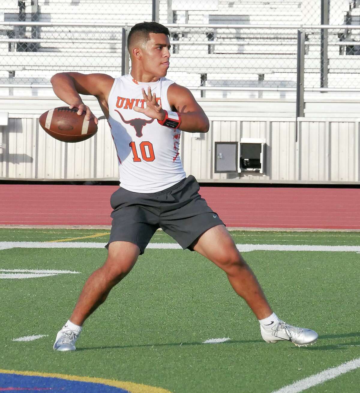 Wayo Huerta and United were eliminated Saturday by a 46-45 loss to Mission in the second round of the Division I consolation bracket at the 7on7 State Championships.
