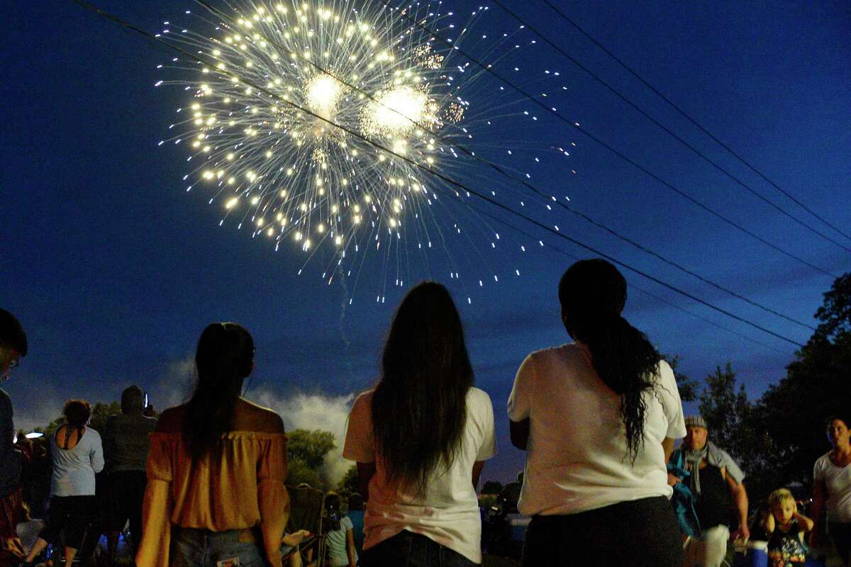 July 4 fireworks events will take place across Southeast Texas |  12newsnow.com