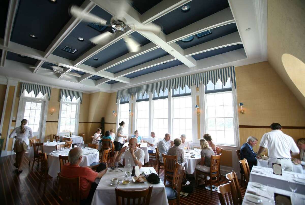 Boathouse at Saugatuck makes for a memorable meal