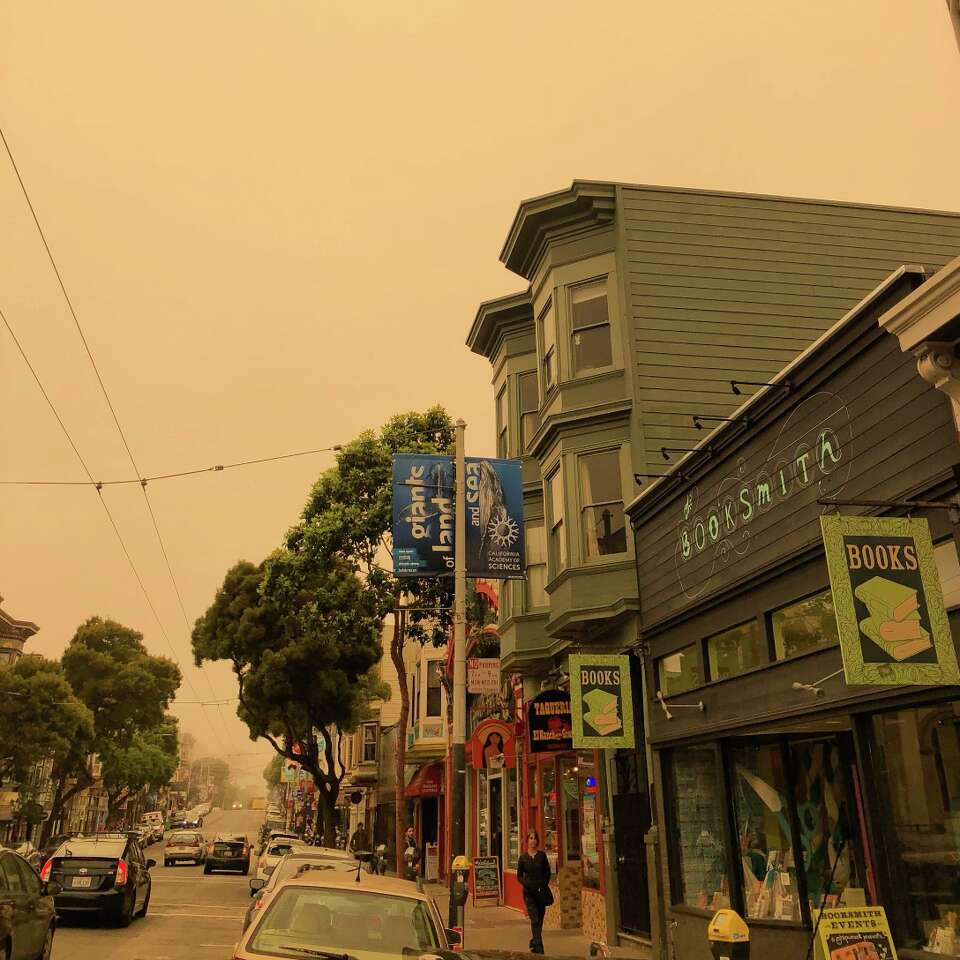Like A Scene From The Apocalypse Bay Area Residents Wake Up To Wildfire Ash Smoke 3439