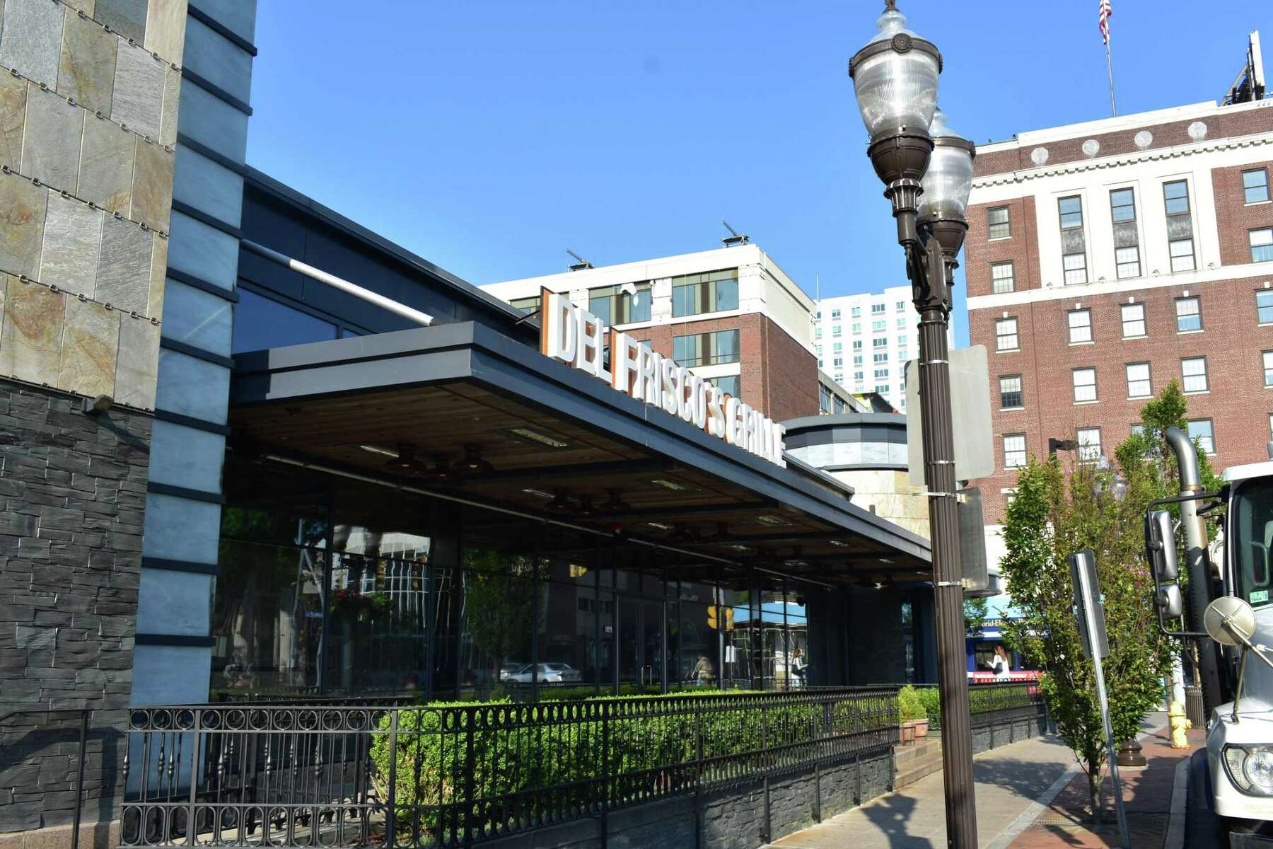 Stamford Steakhouse Flipped To Greenwich Restaurateur