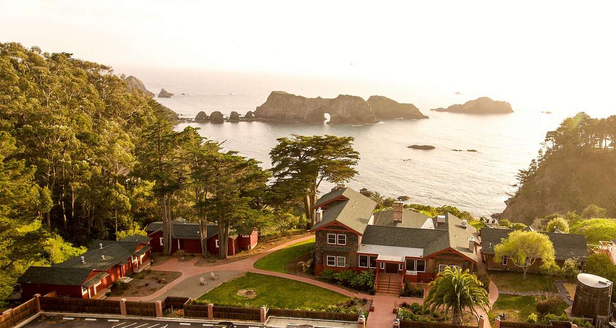 The view of the Pacific Ocean above the Harbor House Inn in Mendocino.