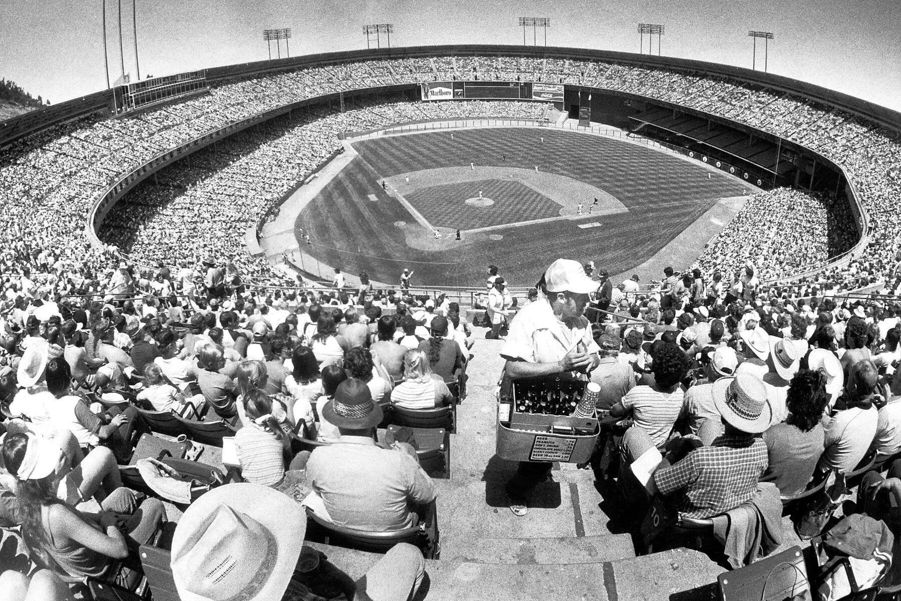 Going Back Decades Ballpark Vendors Share Tales From The Aisles