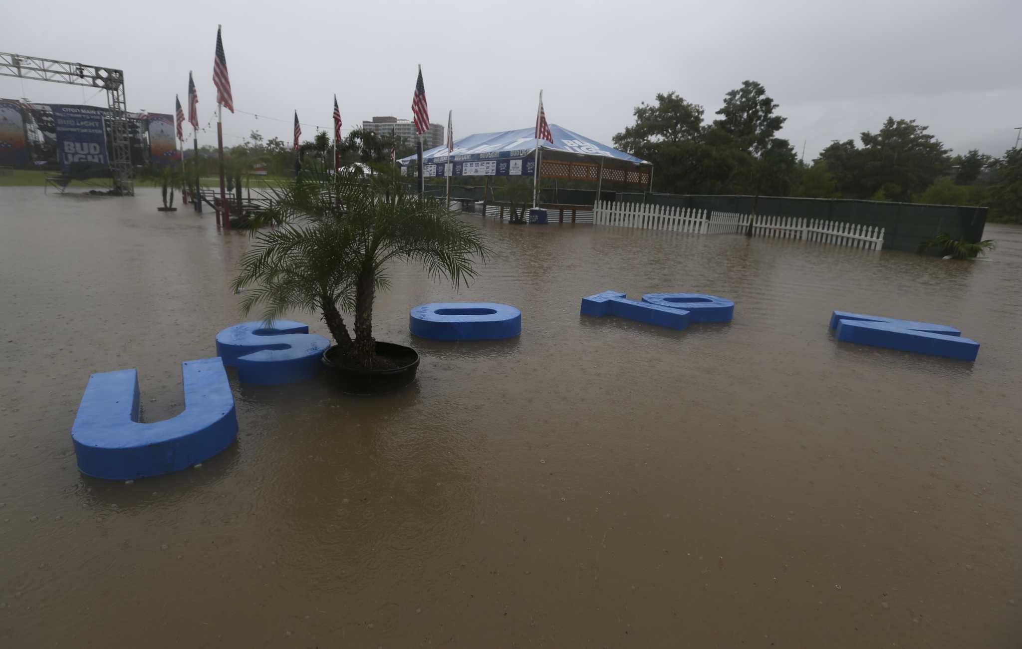 Undaunted by downpours, Lindale Park holds July 4 parade