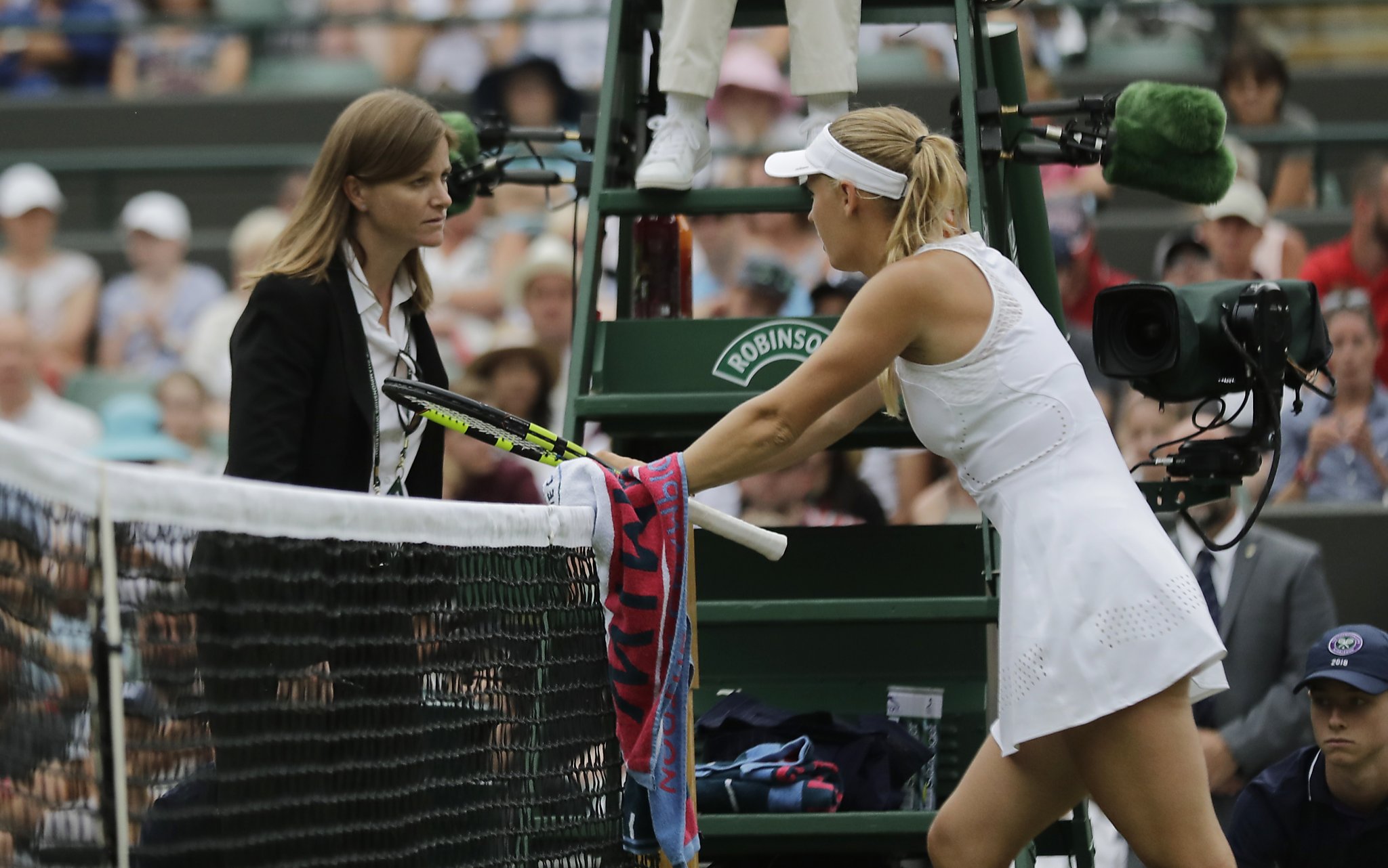 ‘lucky Opponent Distractions Send Second Seeded Caroline Wozniacki Out Of Wimbledon 9633