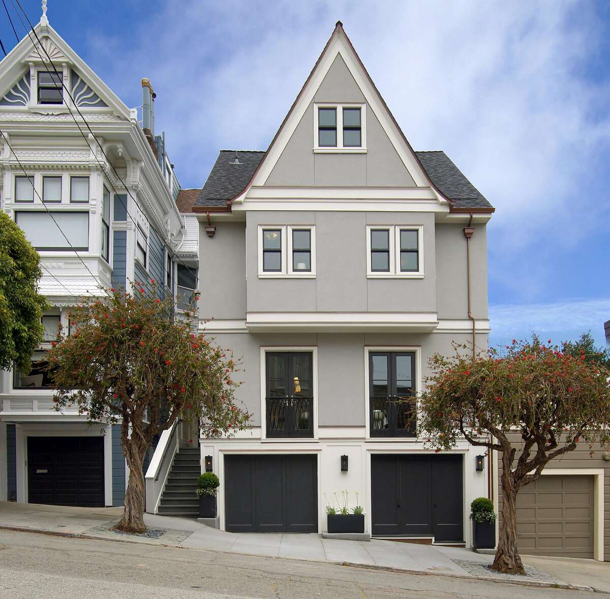 2208-2210 Broderick St. in Pacific Heights is a fully updated five-bedroom near Fillmore Street and Alta Plaza Park.
