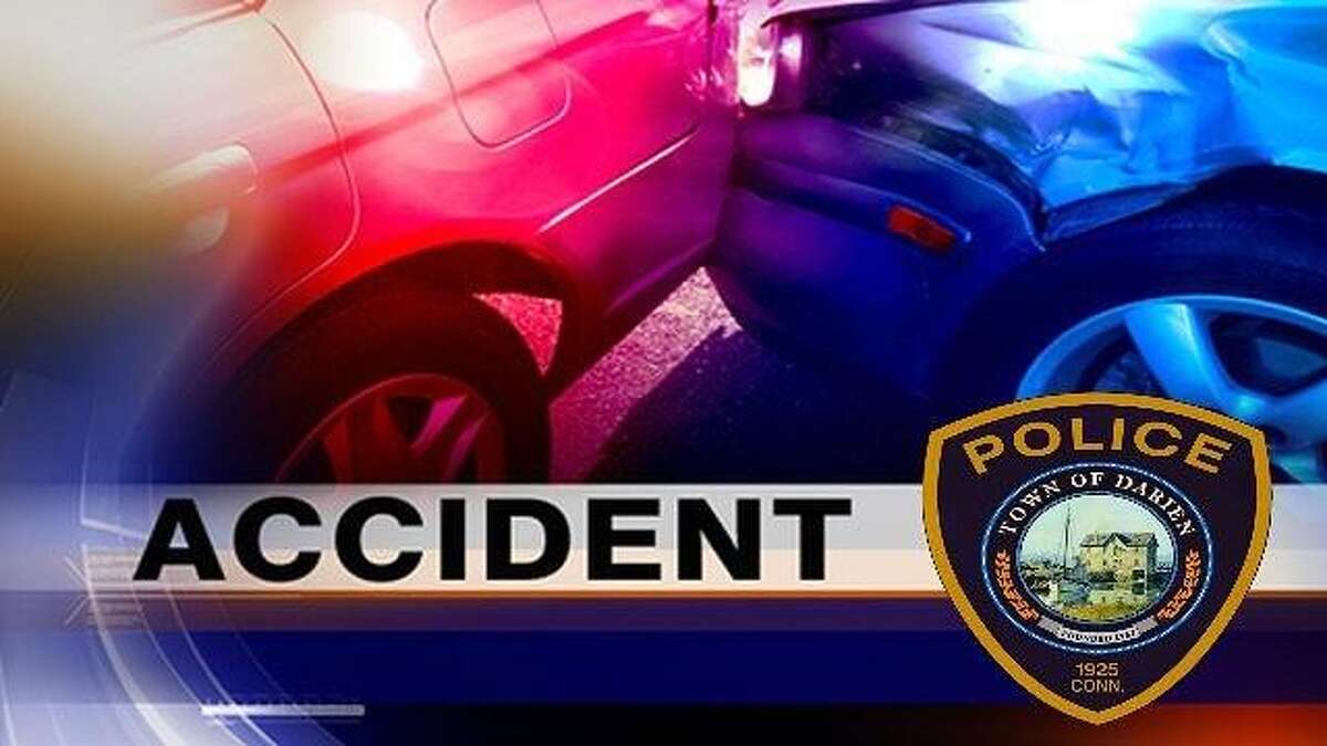 Darien PD closes road after crash severs utility pole; minor injuries