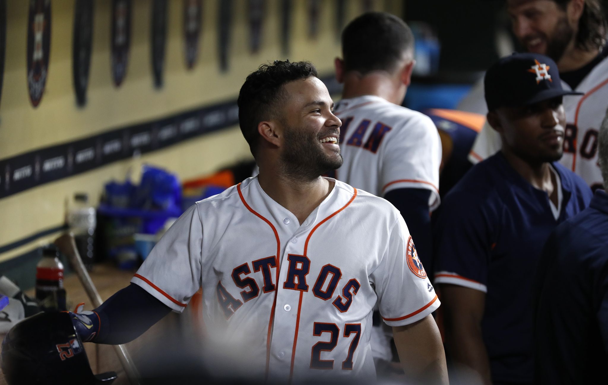 Yuli Gurriel's walkoff single sends Astros past White Sox