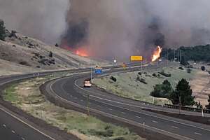 One dead after fire jumps I-5, Gov. Brown declares state of emergency - Photo