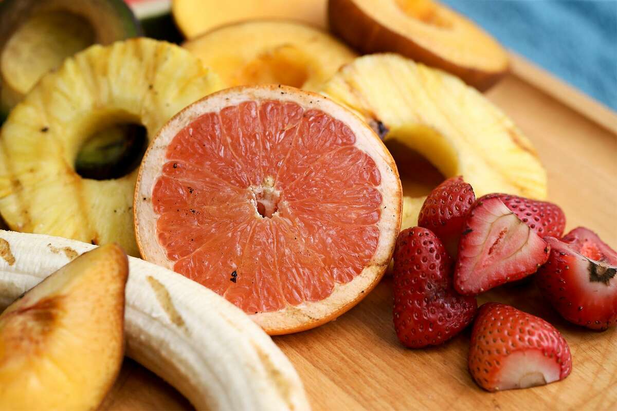 The 4 fruits to put in the smoker, and 5 to avoid