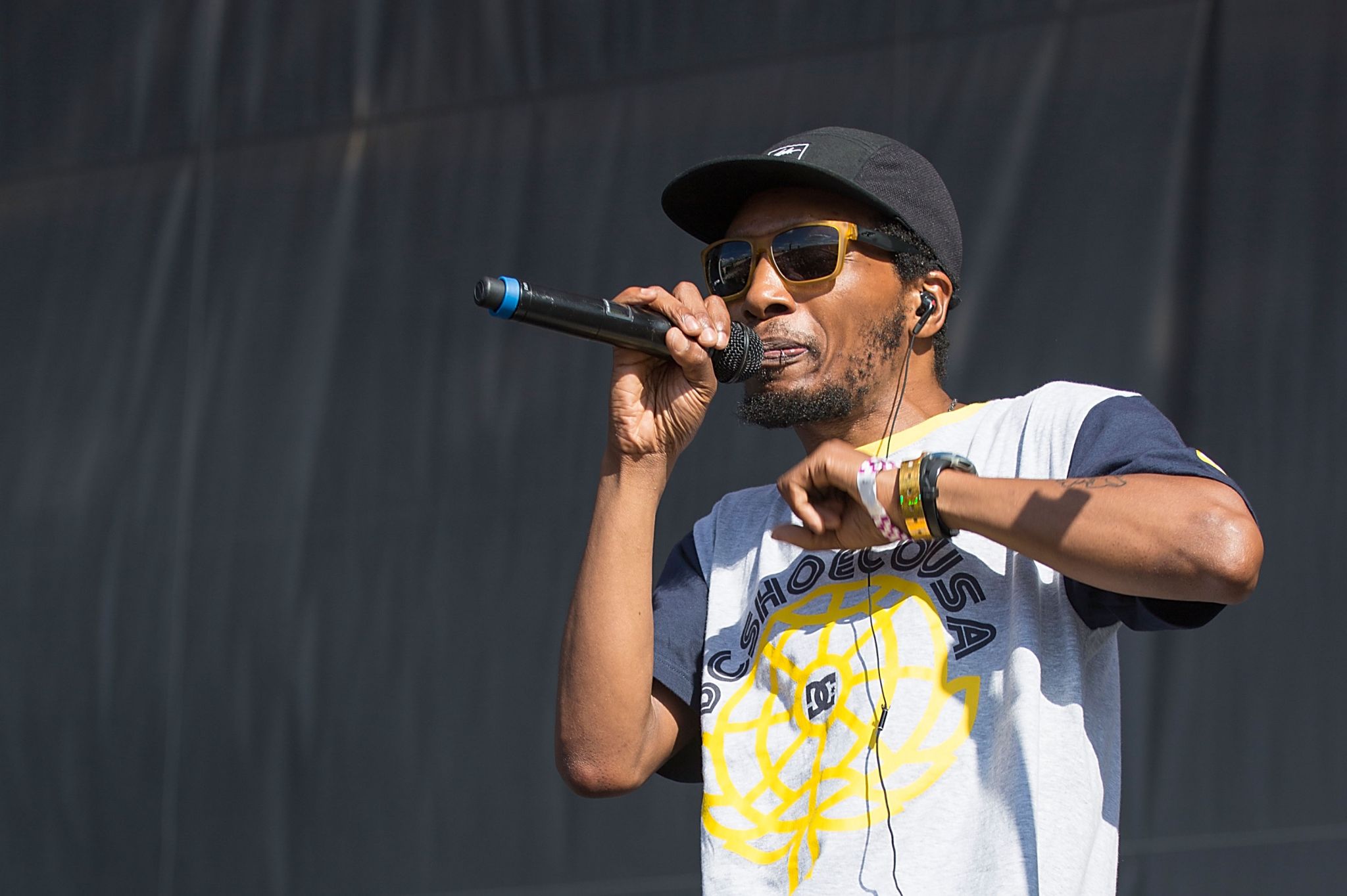 Oakland’s Del the Funkee Homosapien hospitalized after stage fall in