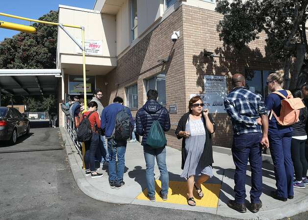 Kathleen Pender | Legislators try to draw the line on DMV’s endless waits