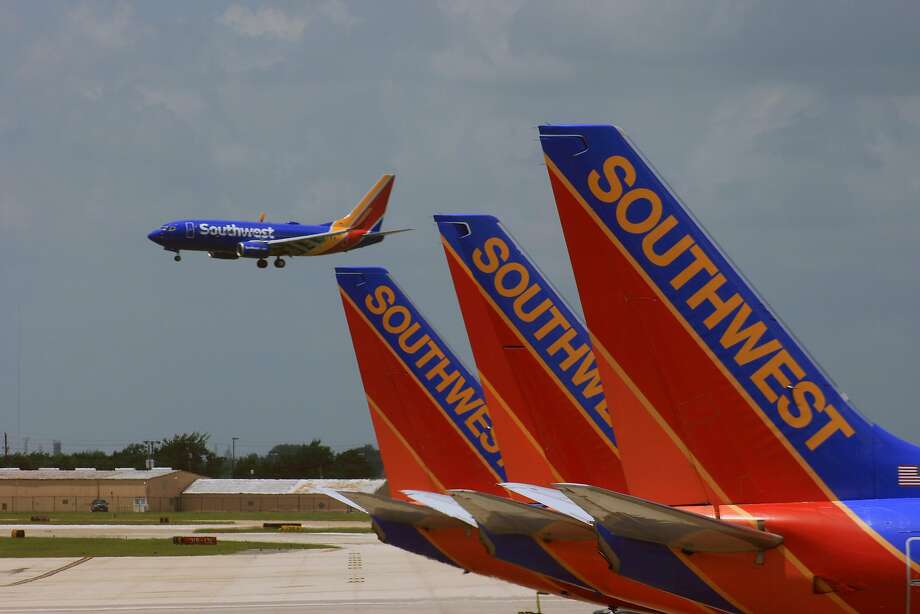 Why did Southwest Airlines suddenly ground 34 airplanes on one of the