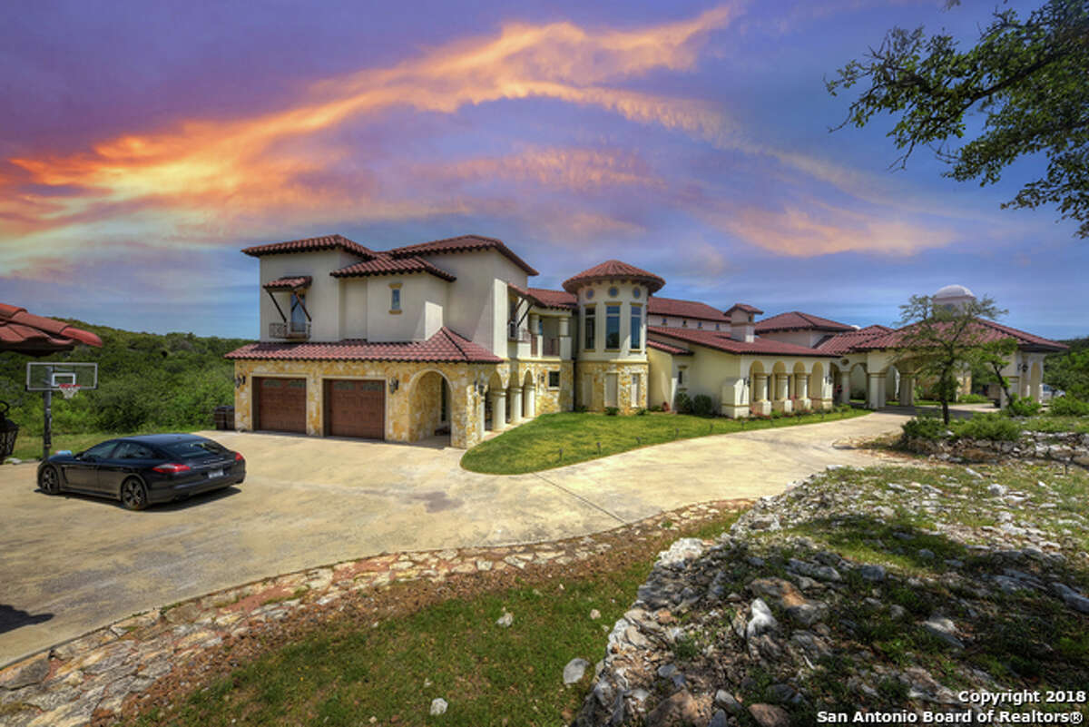 Carlos Uresti’s Helotes estate heading for foreclosure