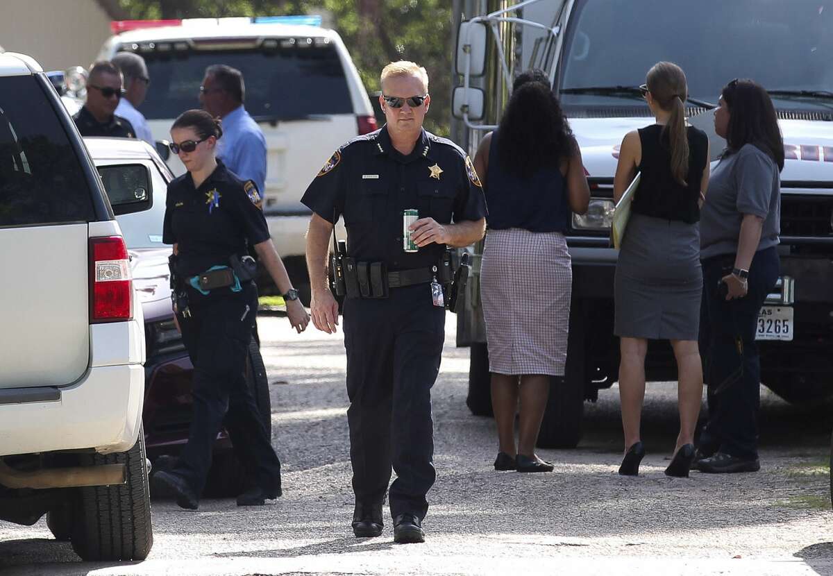 Houston Officer Kills Shooting Spree Suspect Who Wounded Friends, Brother