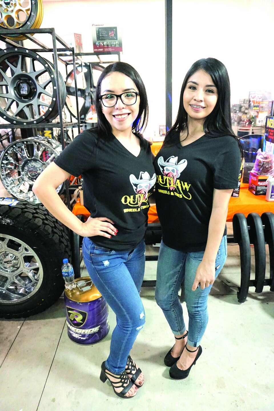 Photos: Laredoans hit the field to cheer on the Tecos