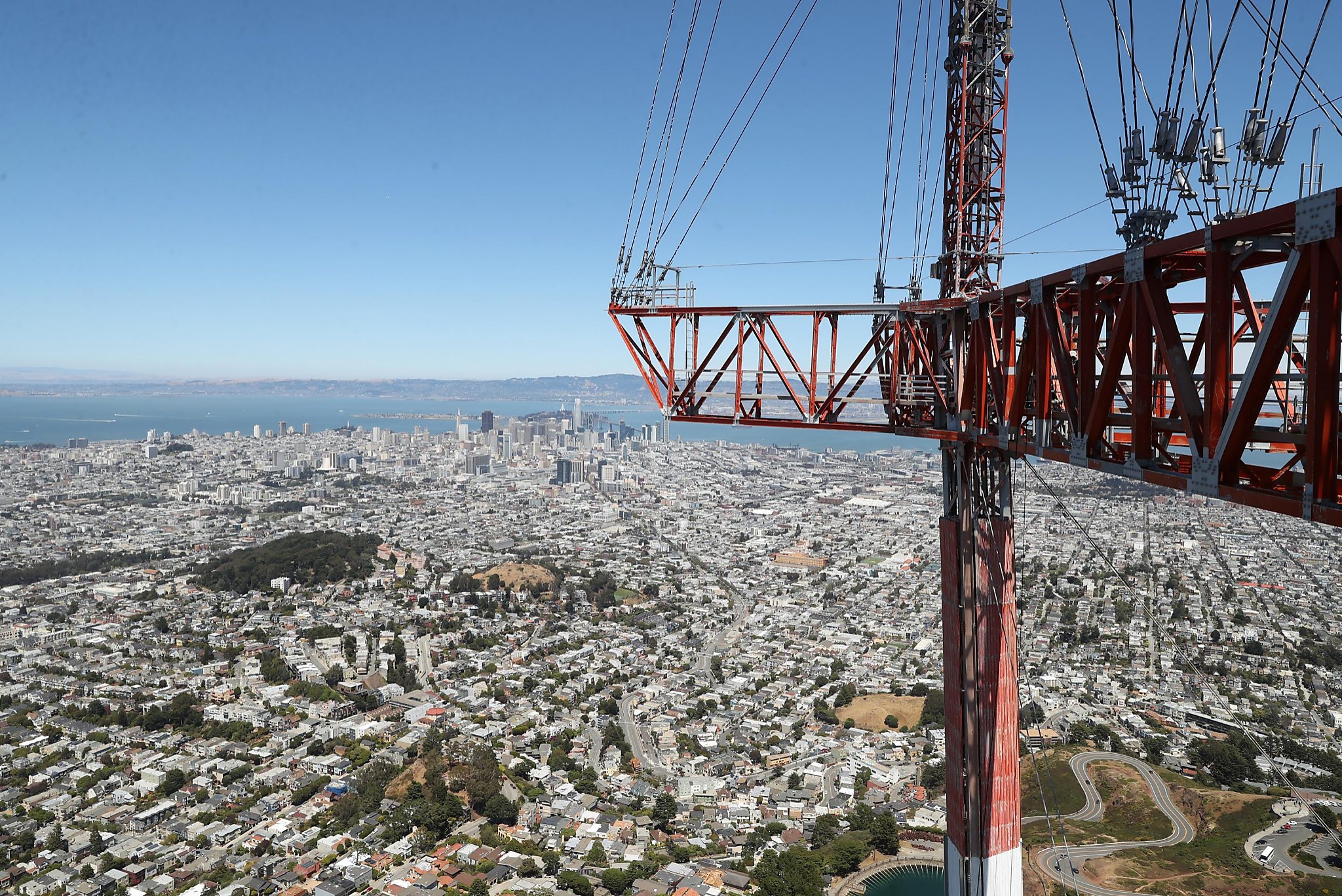 Sutro Tower Will Sport New Antennas But Will Still Look Like The Big Ugly Neighbor Sfchronicle Com