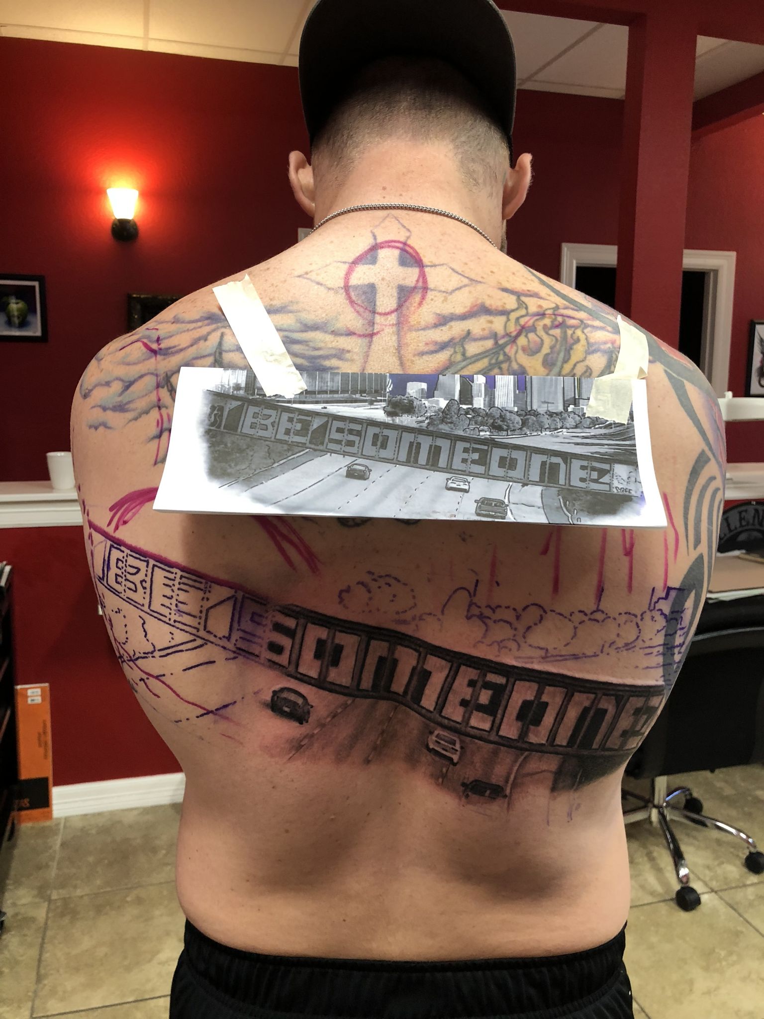 Astros fans rush to Art Official Ink to get 7 World Series tattoos